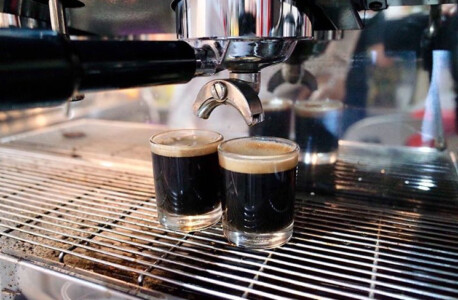 カフェ_売店内のエスプレッソマシン